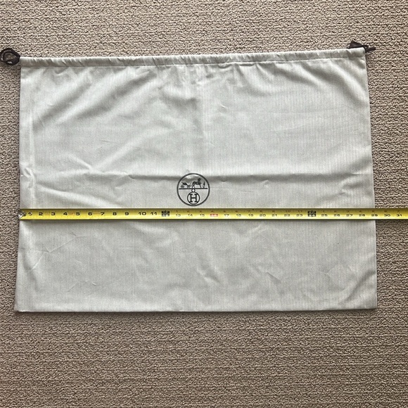 Hermes Dust Bag (29in x 21in) - Picture 4 of 7